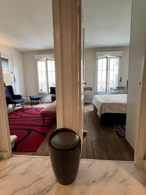 パリMontmartre Joli 2 Pieces Au Pied Du Sacre Coeurアパートメント エクステリア 写真